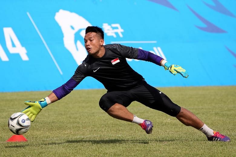 National goalkeeper Hassan Sunny, the only Singaporean player in the Thai Premier League, said: "It's going to be tough for Singaporeans to come over. I don't think you will see the bulk of them moving over."