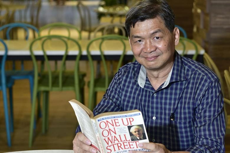 Mr Leong, who works in the security industry, reads annual reports to go through a company's five-year data before buying its stock. He has also devised his own methods, after reading up on the investment strategies of great investors like Warren Buf
