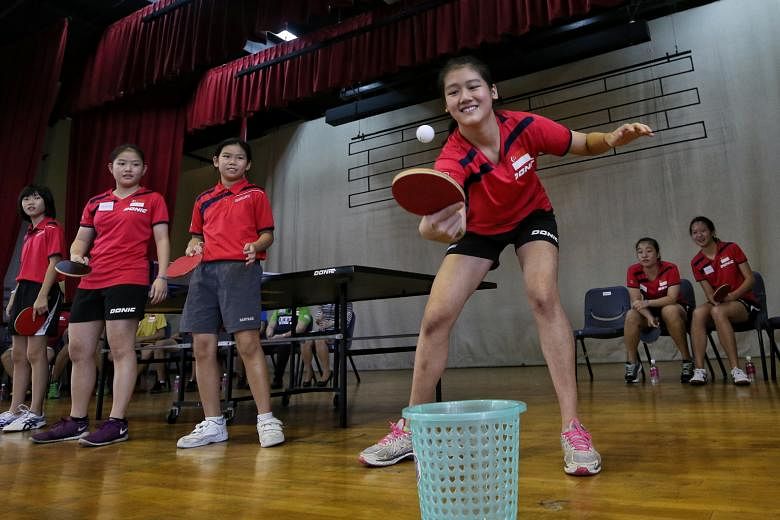 The SEA Junior Table Tennis Championships team, who won 10 golds, five silvers and six bronze medals at the 22nd South-east Asian Junior Table Tennis Championships last month, visited Nanyang Primary School yesterday. Apart from sparring sessions and