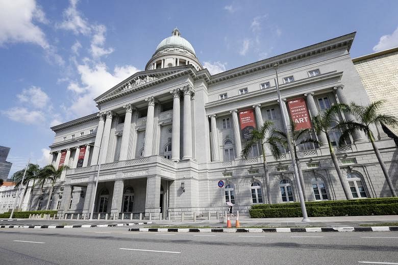 The former Supreme Court building's 78-year-old edifice, designed by Frank Dorrington Ward, features imposing Corinthian and Ionic columns, a 65m-tall copper-clad dome, and a tympanum featuring the allegory of justice. The court has seen the highest-