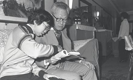 Prime Minister Lee Kuan Yew and daughter Wei Ling on board a boat travelling along the Three Gorges of Changjiang River in 1980. Mr Lee was in China for a two-week visit, during which he will hold talks with Chinese leaders. -- PHOTO: ST FILE&nbsp;