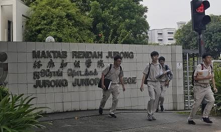 Jurong Junior College is hailed as one of the birthplaces of xinyao, the music movement of Mandarin Singapore songs during the 1980s.