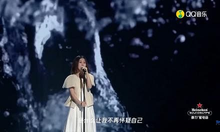 Taiwanese singer-songwriter Ann Bai performing at the Tencent Music Entertainment Awards ceremony at The Venetian Macao on Dec 11, 2021.