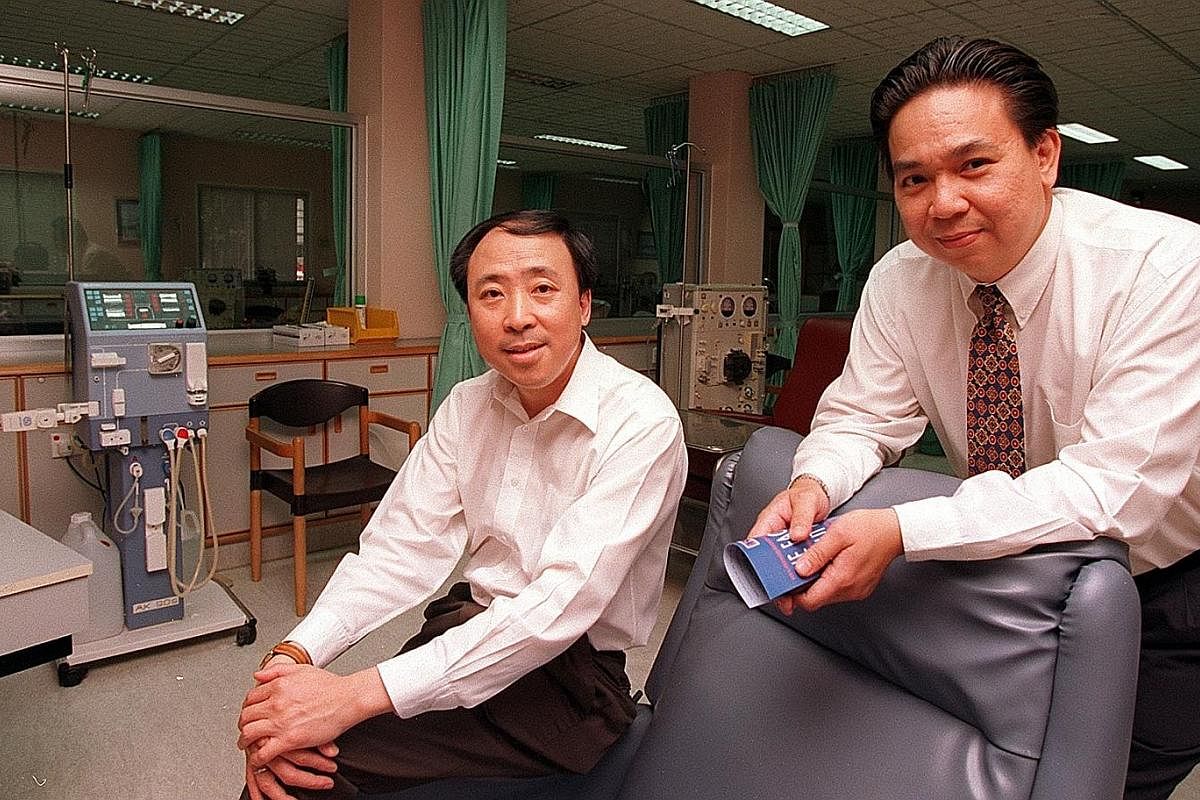 Mr Alfred Leung at the Kidney Dialysis Foundation’s dialysis centre at Alexandra Hospital in 1996, when he helped in its Adopt-APatient programme.