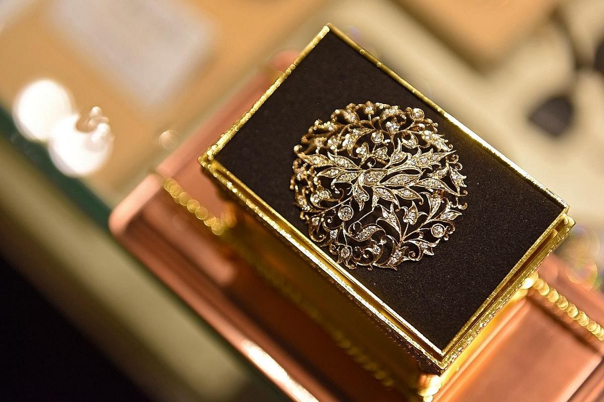 The design of the Bird of Paradise Brooch, made by Foundation Jewellers, which was presented to Queen Elizabeth II by Singapore President Tony Tan Keng Yam in 2012.