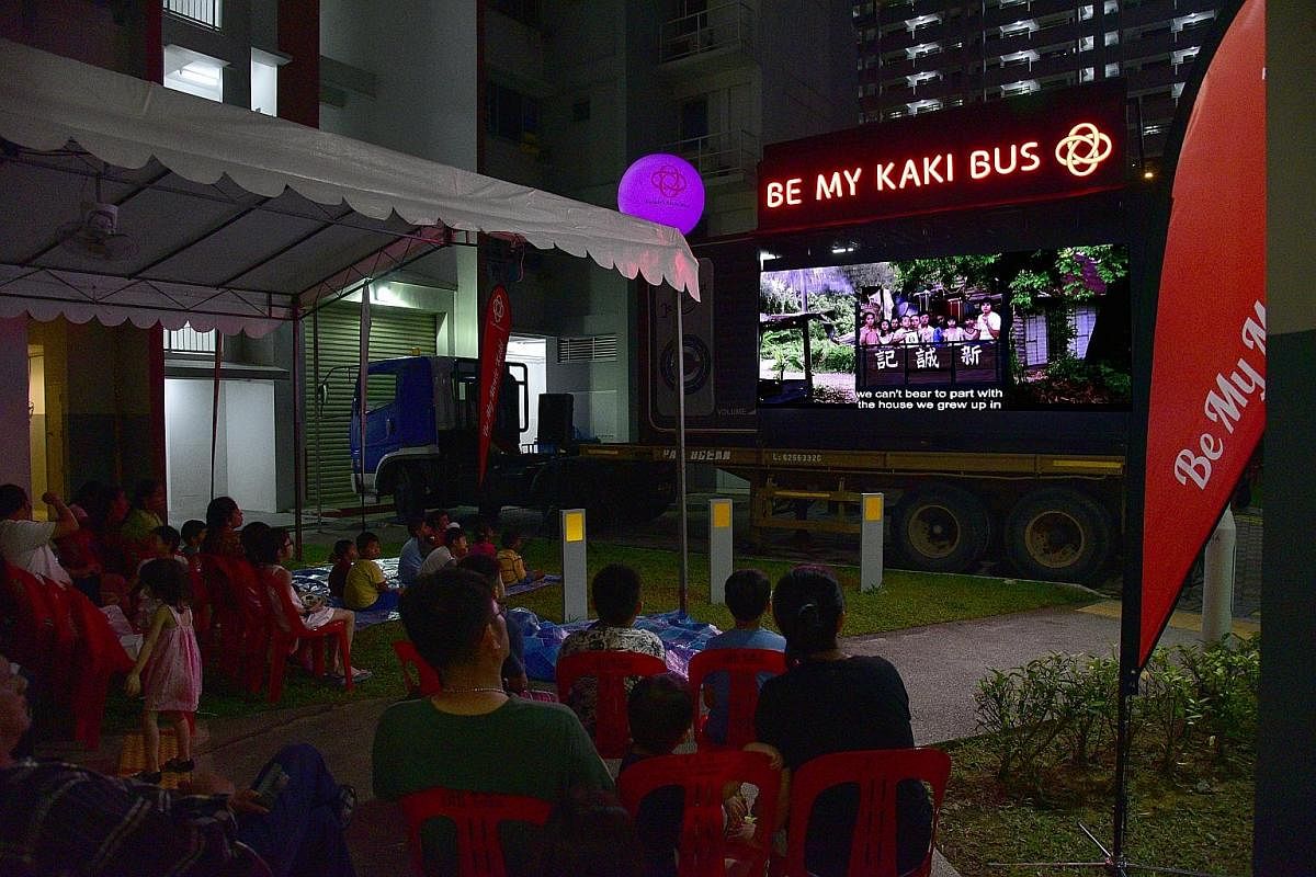 The movie screenings by Be My Kaki Movie Bus seek to recreate the kampung experience of communal movie watching. At MovieMob screenings, moviegoers can sit on mats provided by the organisers and have a picnic.