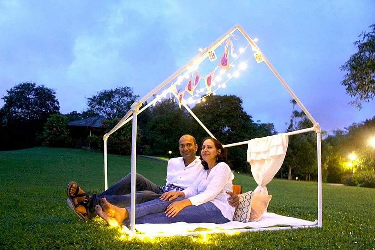 DateFyx.com founder Meenakshi Sharma and her husband Prasoon Kumar at one of the picnics they provide for clients.