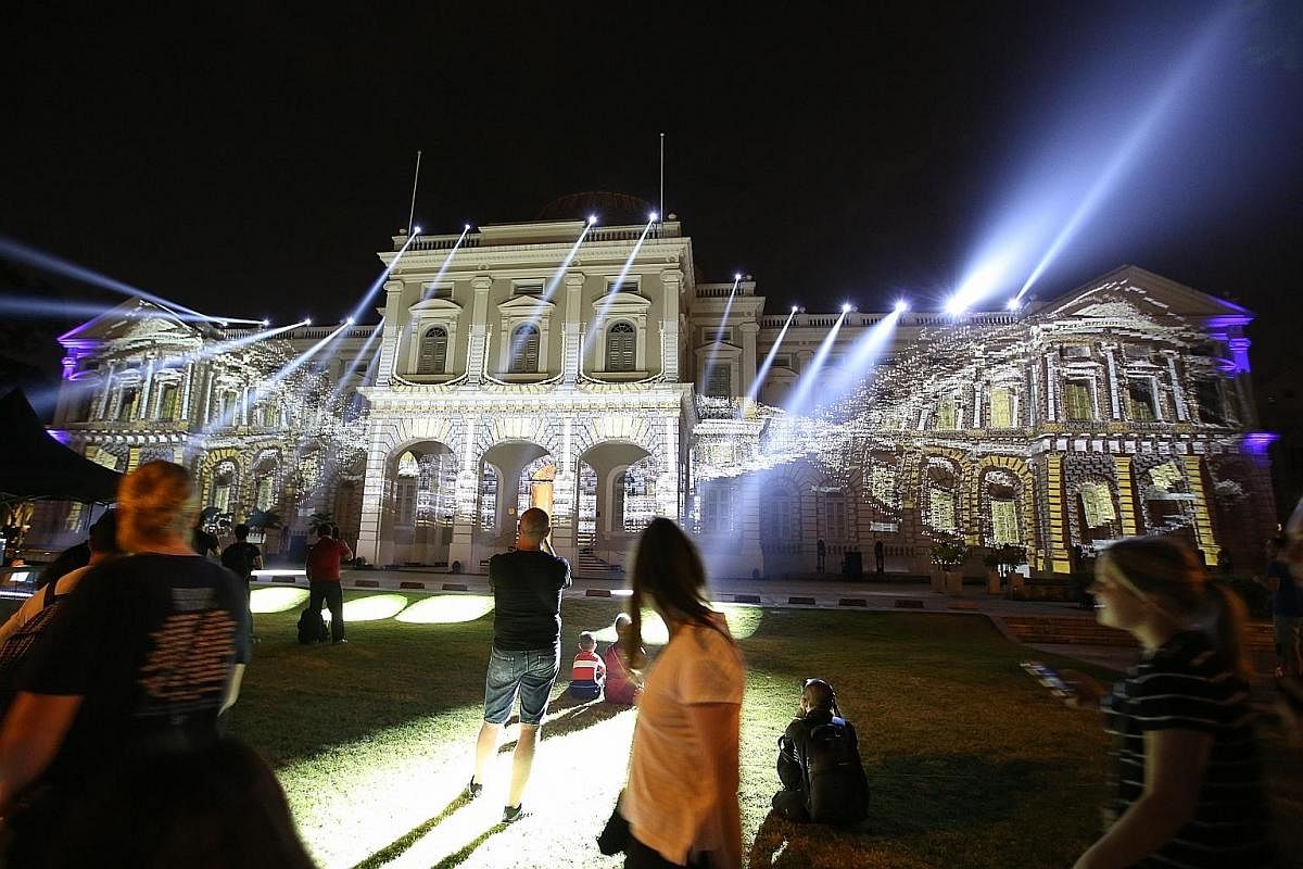 Convolutions by Ez3kiel is a projection mapping performance which will warp and morph the facade of National Museum of Singapore. Nostos: Records Of The Self by Aesop offers a scent experience. Globe by Close-Act Theatre features aerial performers. D