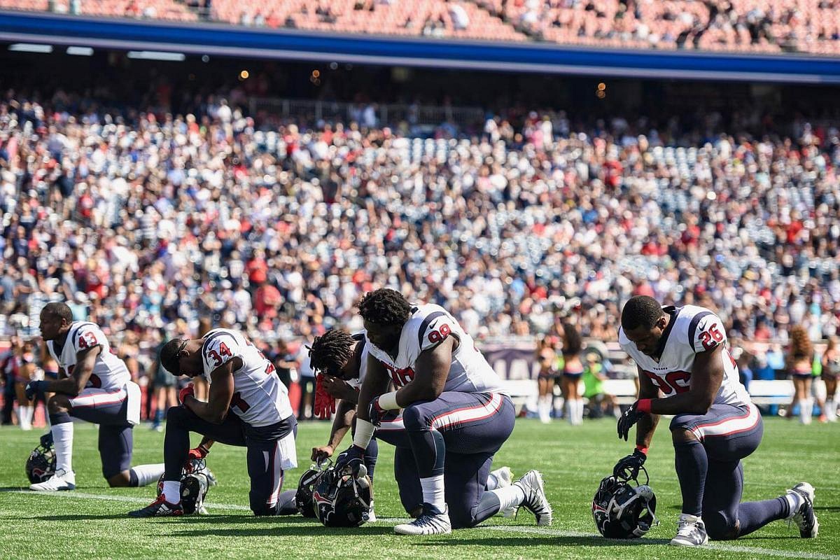 In Pictures: American Football Teams Protest During The US National ...