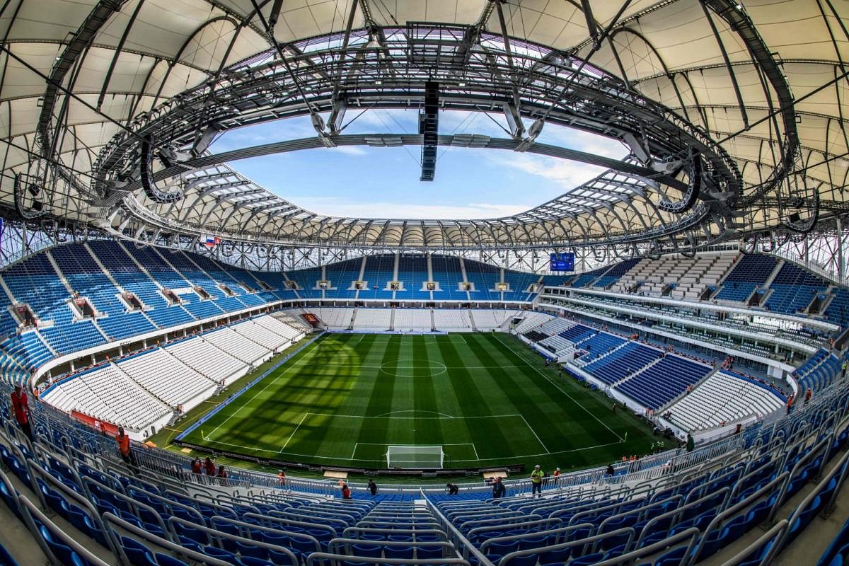 Luzhniki Stadium, Moscow, Russia. 1st July, 2018. FIFA World Cup Football,  Round of 16, Spain versus Russia; The teams take to the field Credit:  Action Plus Sports/Alamy Live News Stock Photo - Alamy