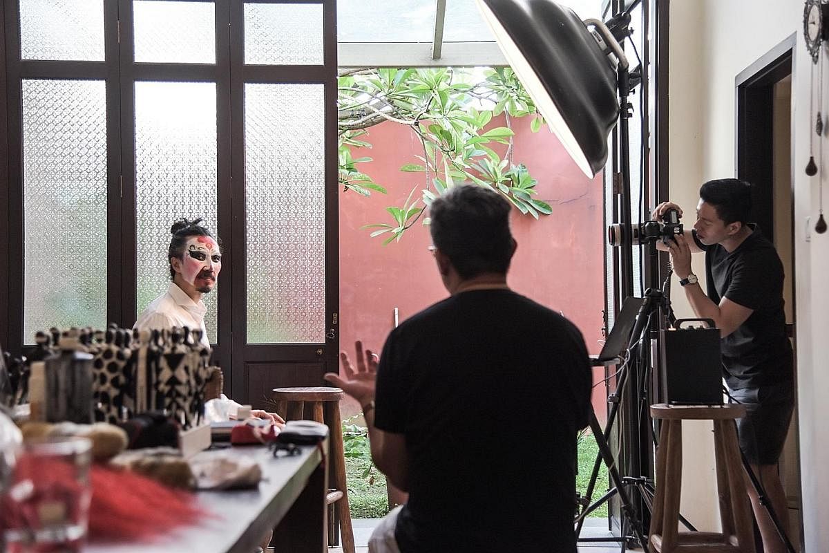 Every photo shoot produces six to 20 portraits, depending on the make-up, props and styling. Mr Yang lists down and groups his various looks for the day depending on the complexity of the make-up. "Everyone is happy to chip in, touch up the make-up o