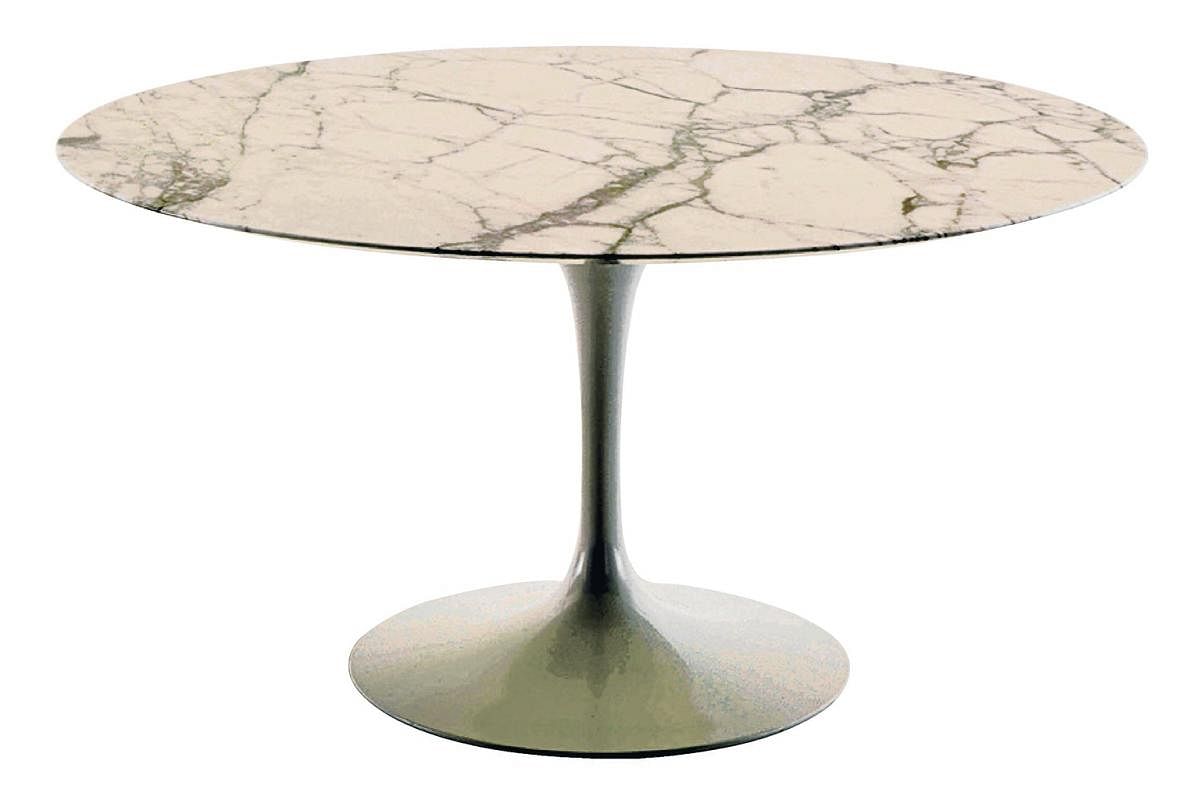 Saarinen Table by Knoll.