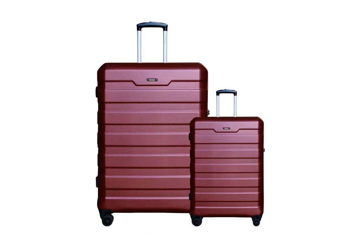 Crossing hard case expandable upright spinner luggage set