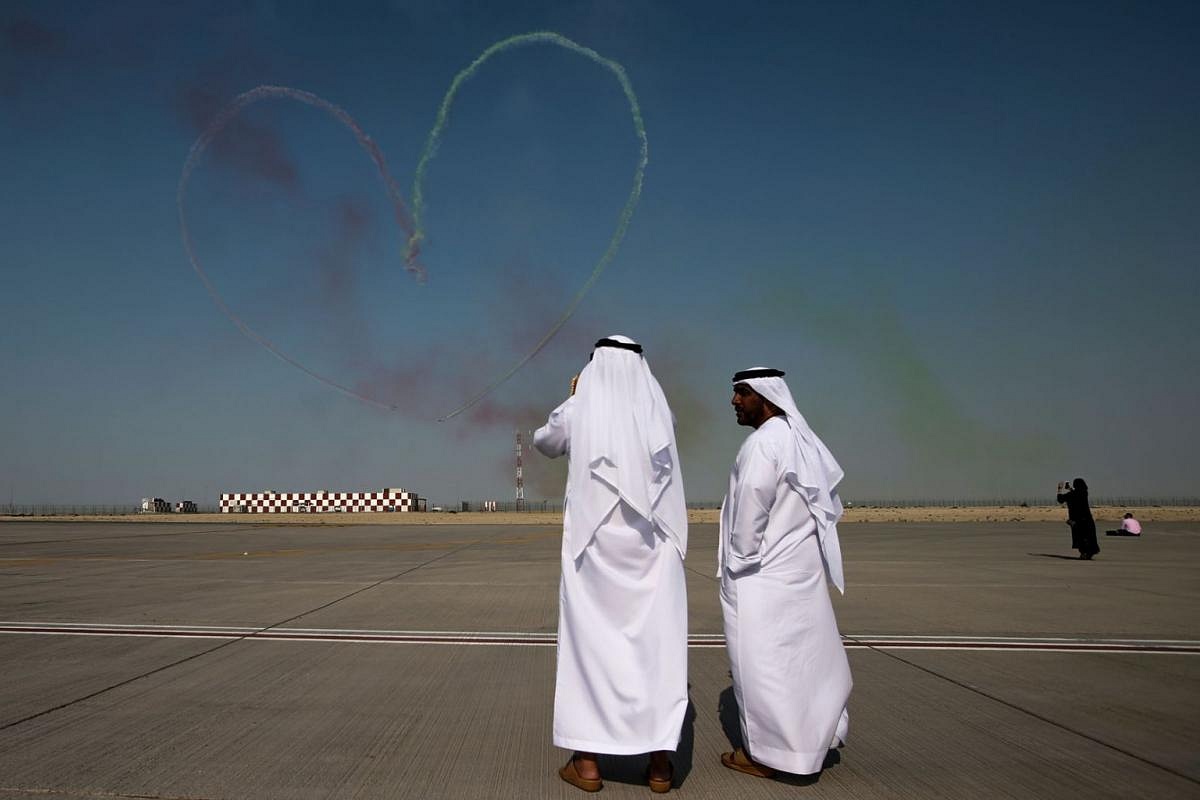 In Pictures: Flying Display Dazzles Spectators At Dubai Airshow | The ...