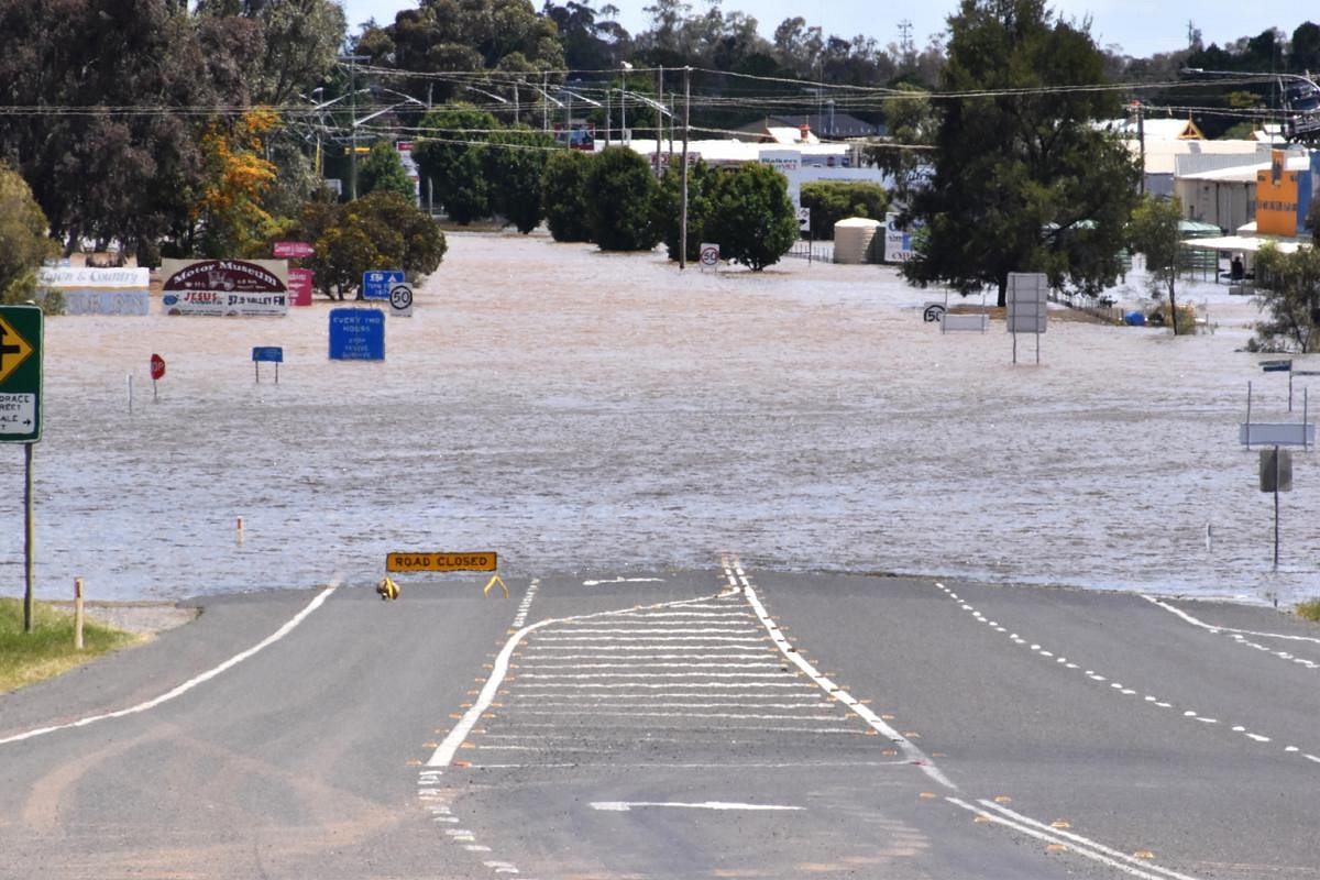 In Pictures: Heavy flooding hits towns in Australia’s south-east | The ...