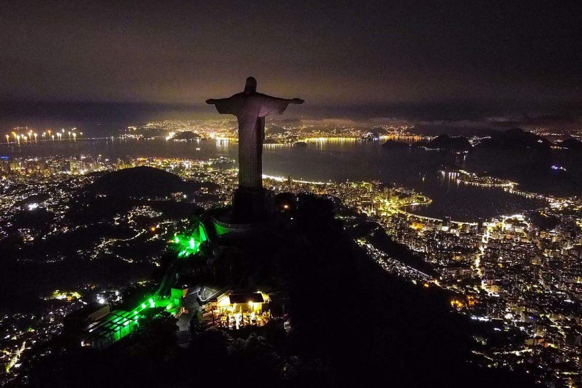 Landmarks during Earth Hour